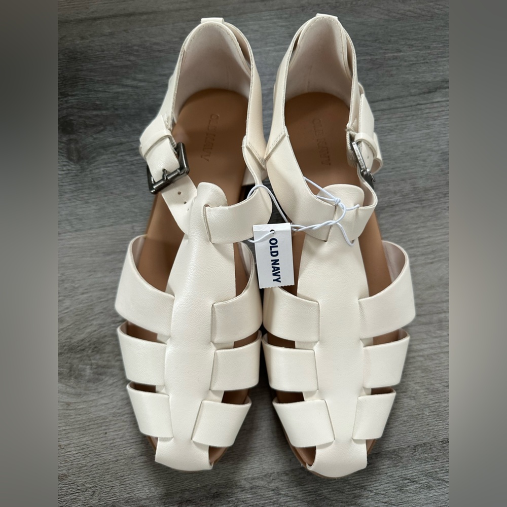 NWT Old Navy Cream Fisherman Buckle Sandals